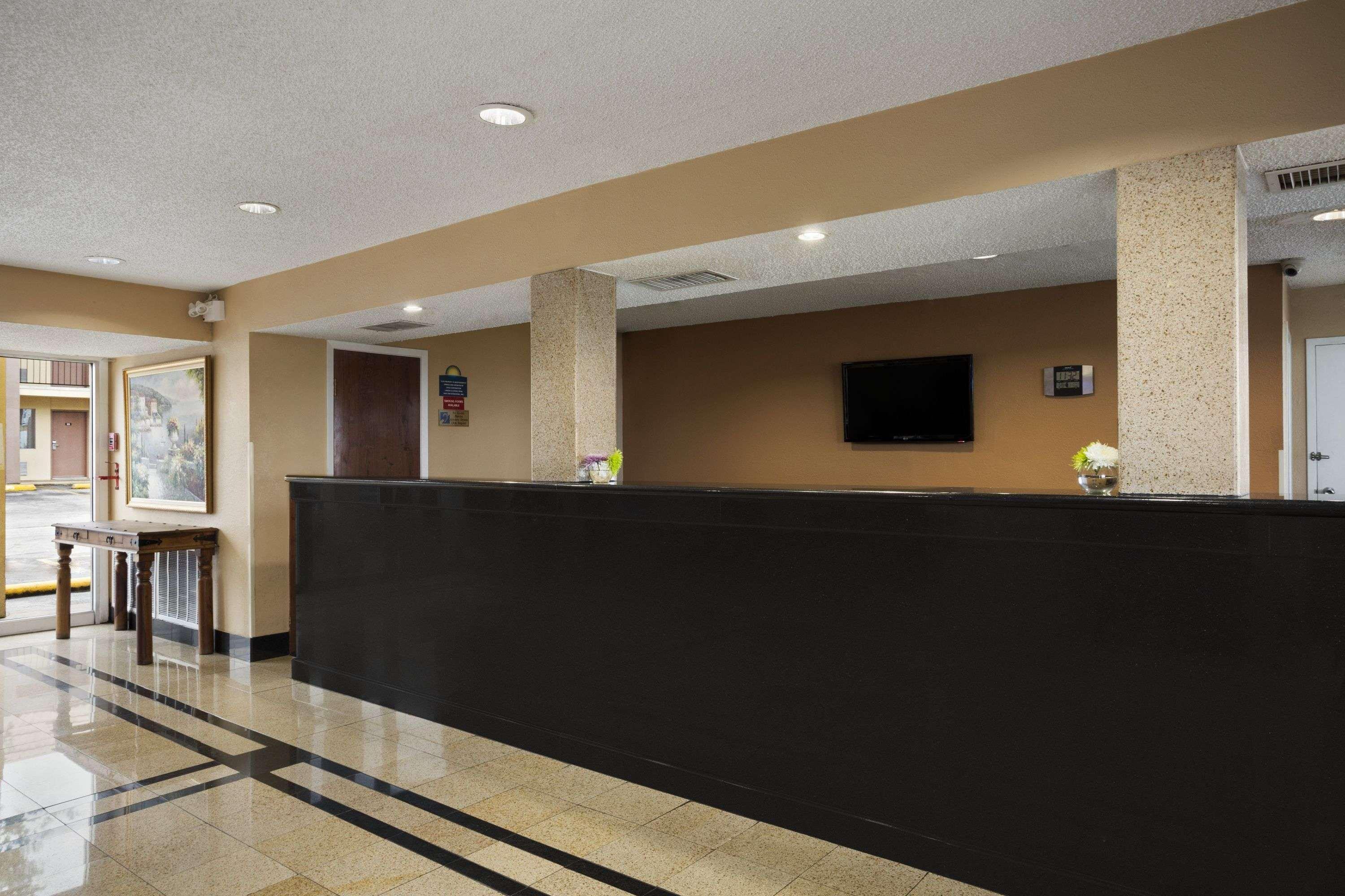 Days Inn By Wyndham Dallas Irving Exteriör bild